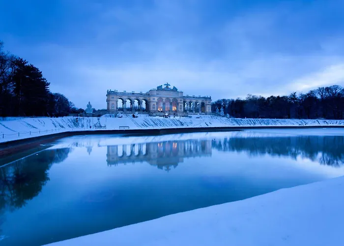 Family Deluxe Minutes Walk To Schonbrunn Palace Vienne
